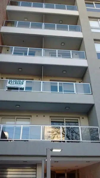 Excelente monoambiente en Alquiler ubicado en Alvear al 1300 Rosario 4