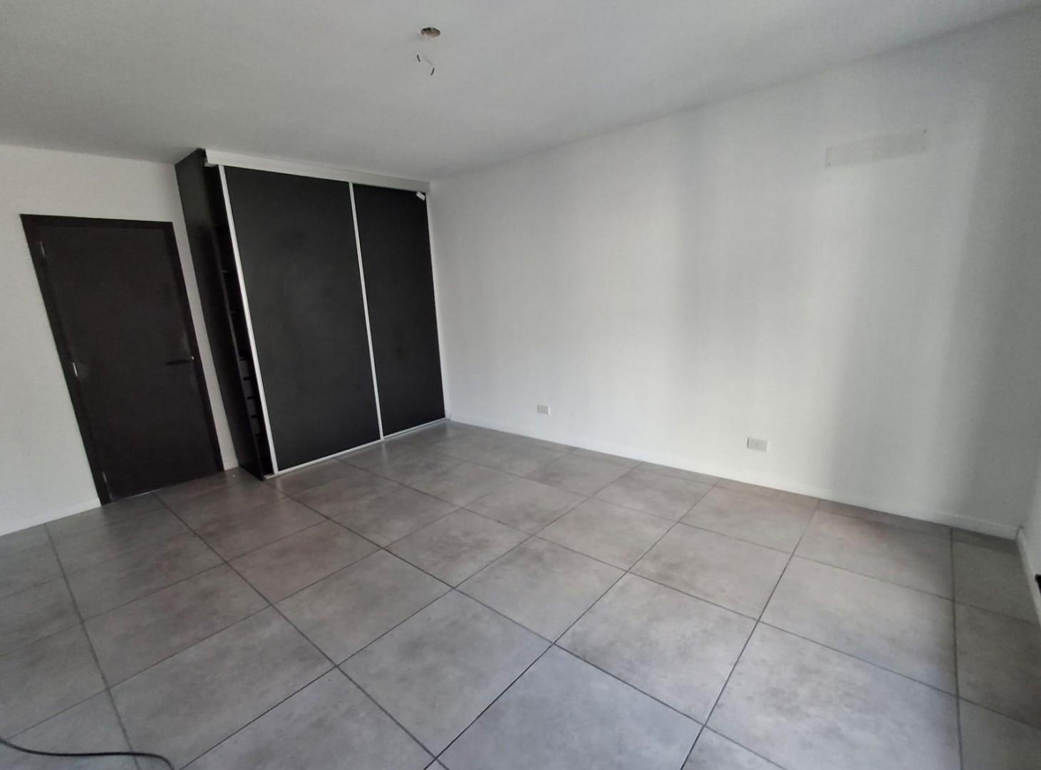 Foto de Excelente piso exclusivo departamento de dos dormitorios en alquiler J, imagen 4