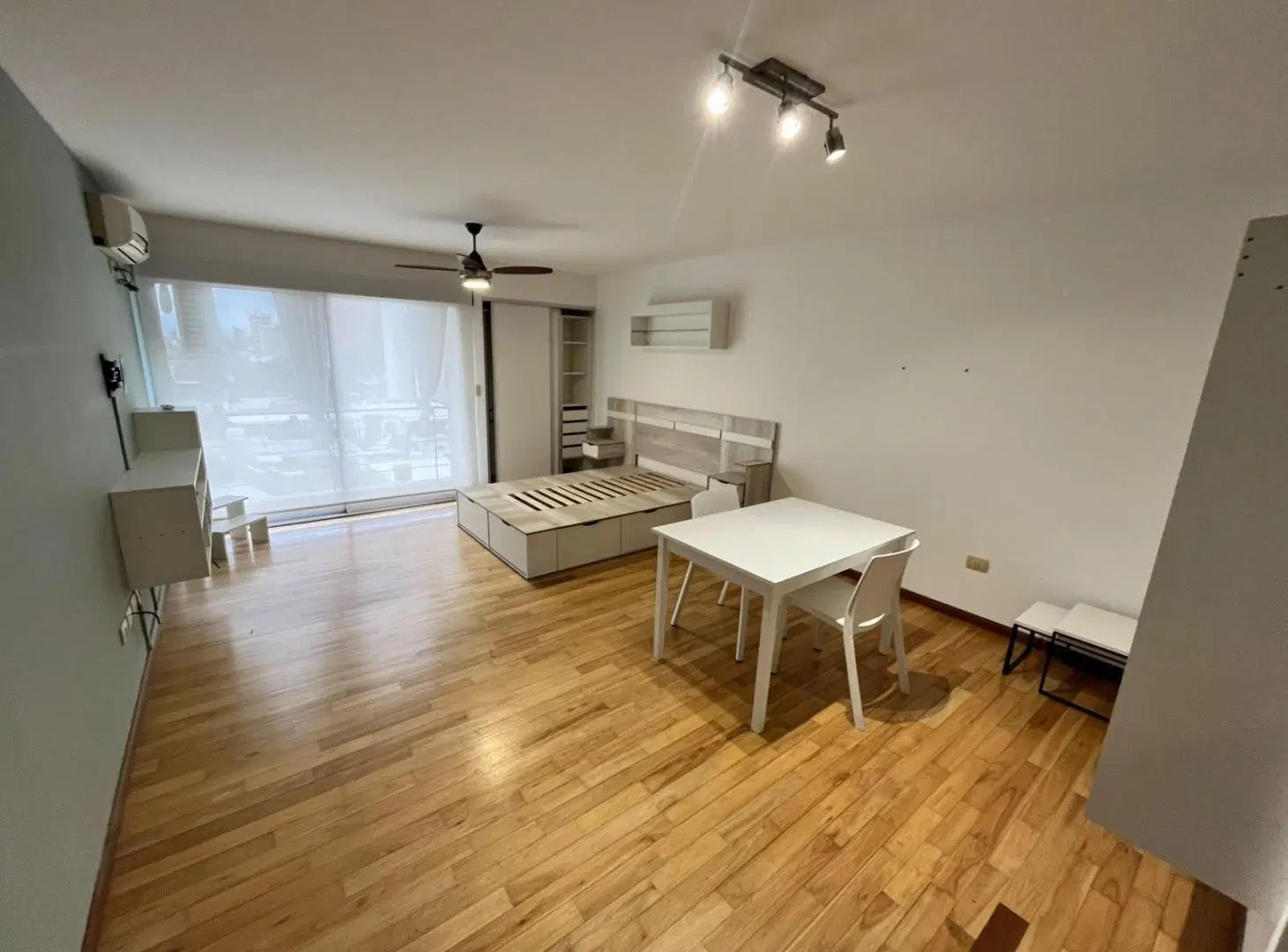 Monoambiente en alquiler con amenities  Alem 2400 Rosario 5