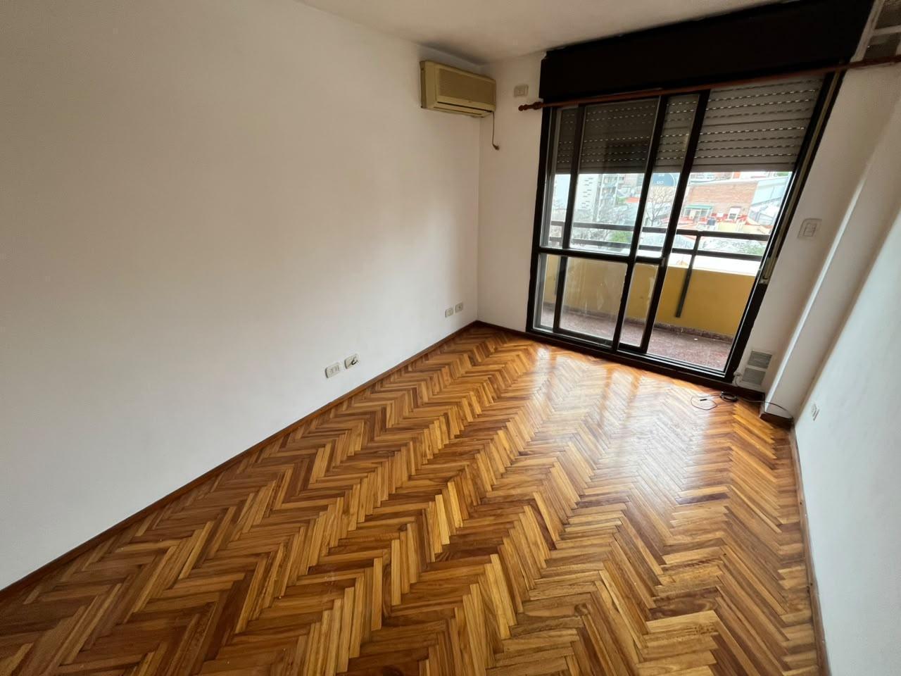 Foto de Departamento de 2 dormitorios en alquiler con balcón al frente 1 de, imagen 1
