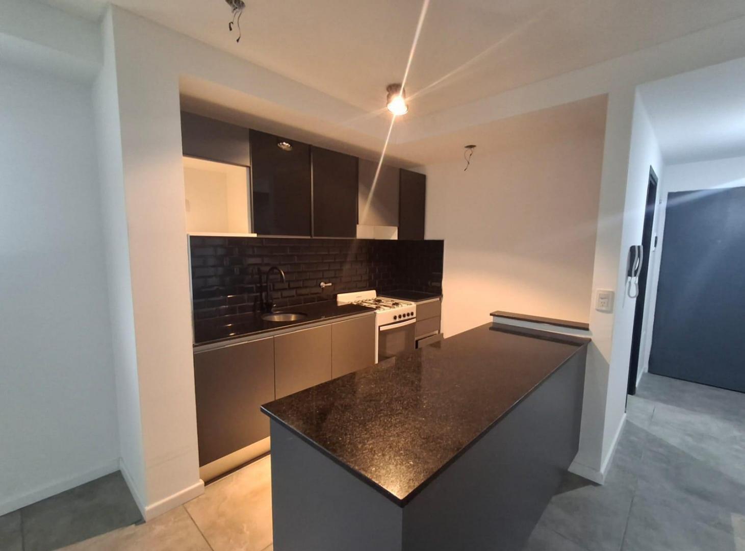 Foto de Excelente departamento monoambiente en alquiler Juan Manuel de Rosas, imagen 3