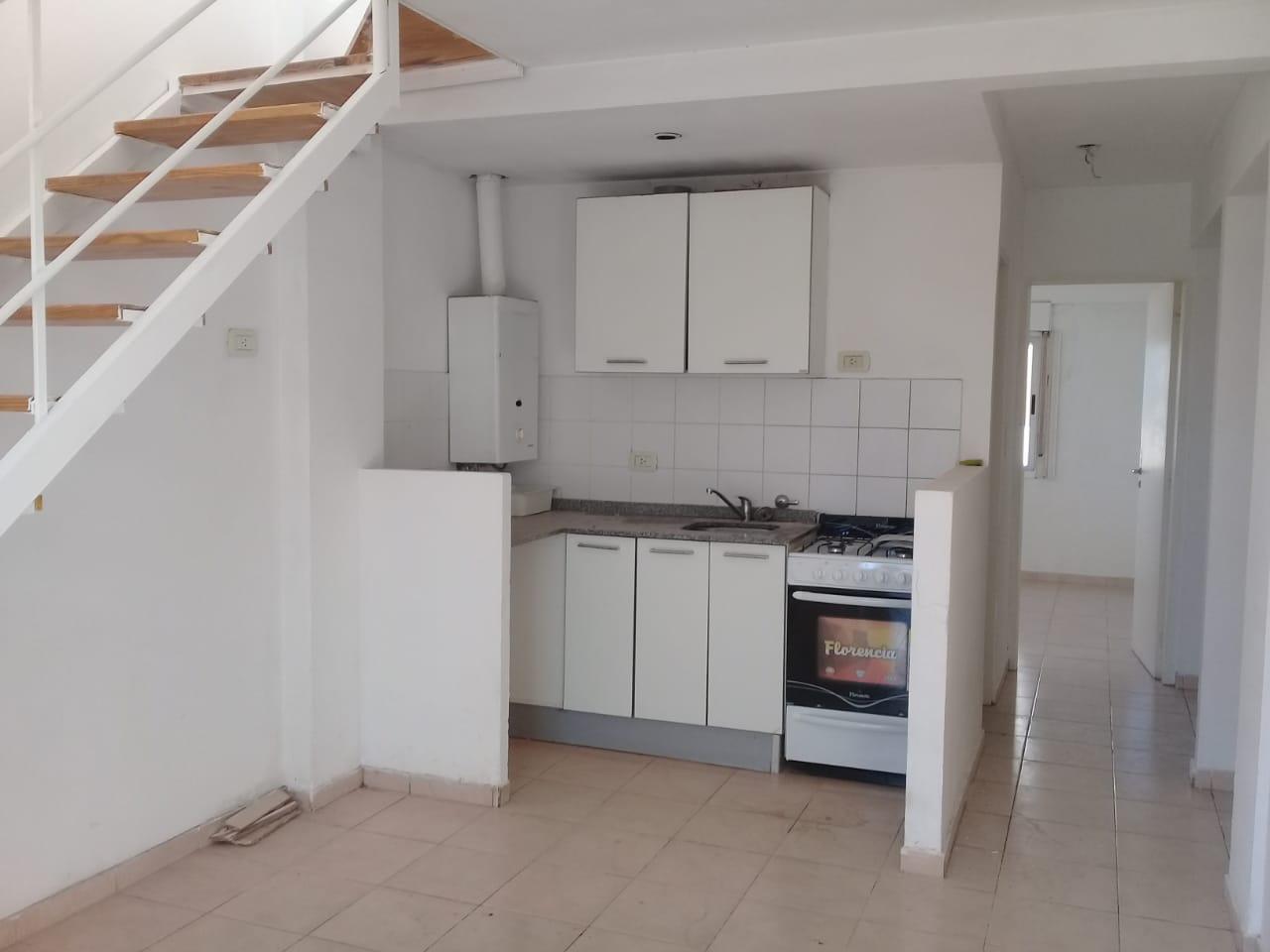 Foto de Departamento 1 dormitorio a la alquiler en Necochea al 1600, imagen 3