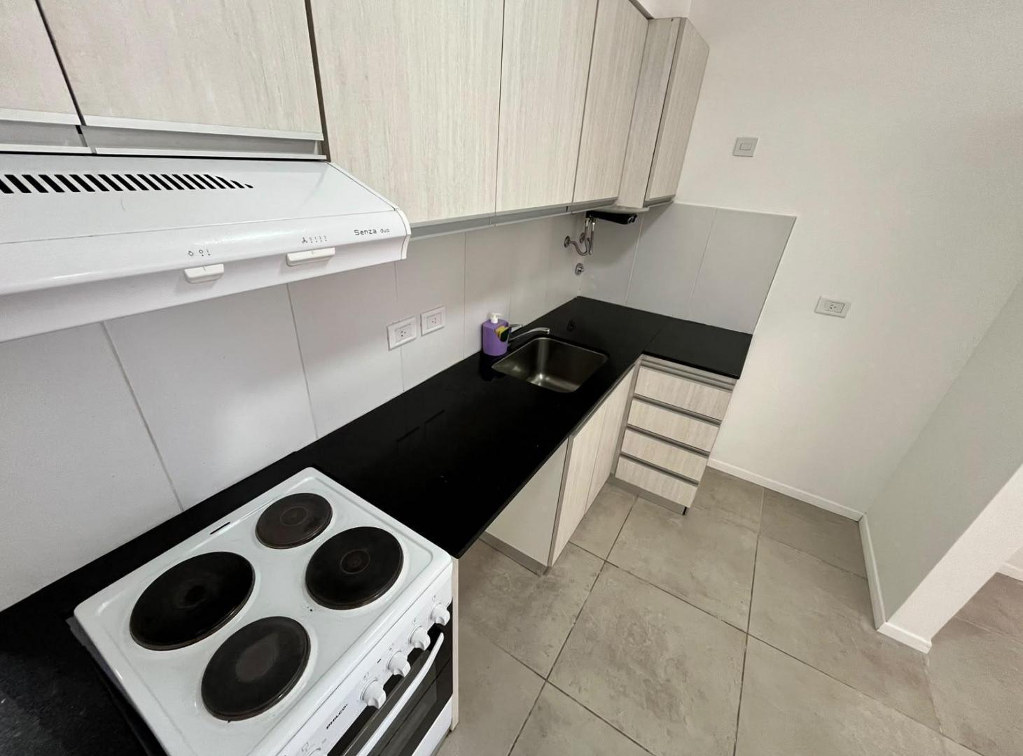 Foto de Monoambiente en alquiler con balcón y amenities Urquiza 3400 Rosario, imagen 2