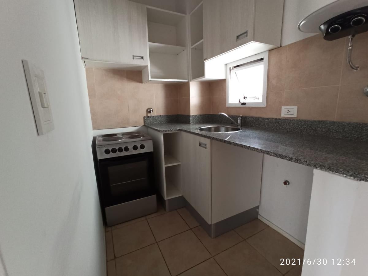 Foto de Alquiler departamento Lavalle al1300 Rosario Echesortu, imagen 3