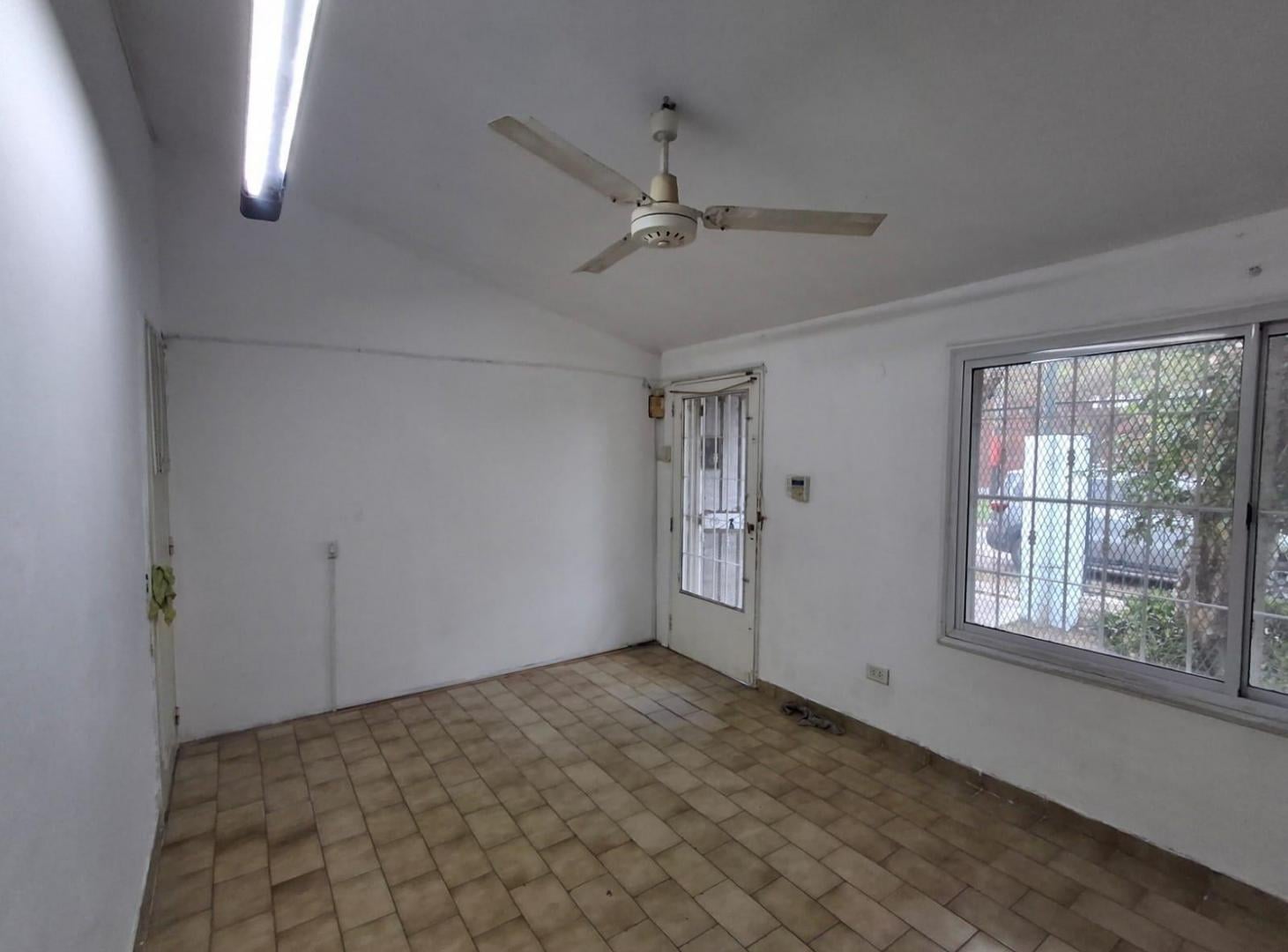 Foto de Casa A LA VENTA NAHUEL HUAPI 4500. ROSARIO, imagen 2