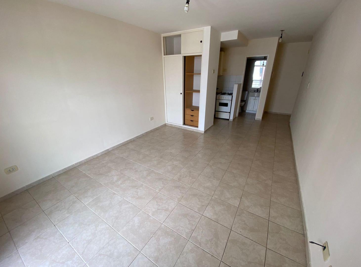 Foto de Monoambiente en venta con balcón y cochera San Juan 3000 Rosario, imagen 1