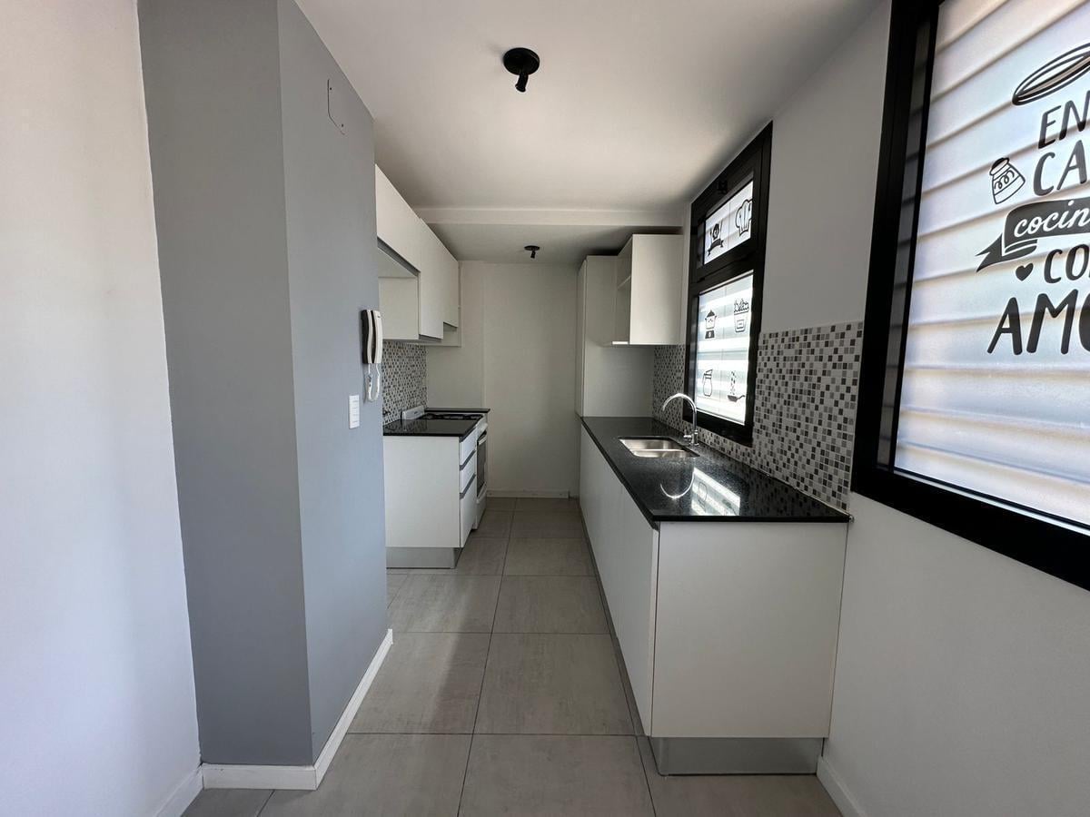 Foto de Excelente departamento en Alquiler de dos Dormitorios con Cochera, imagen 3
