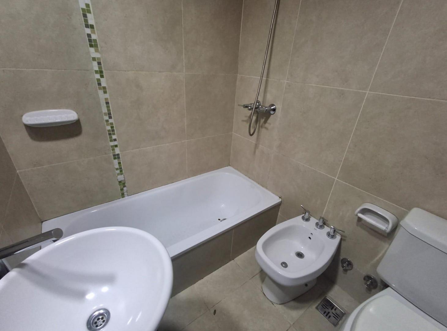 Foto de Departamento de un dormitorio con cochera Rosario, imagen 3