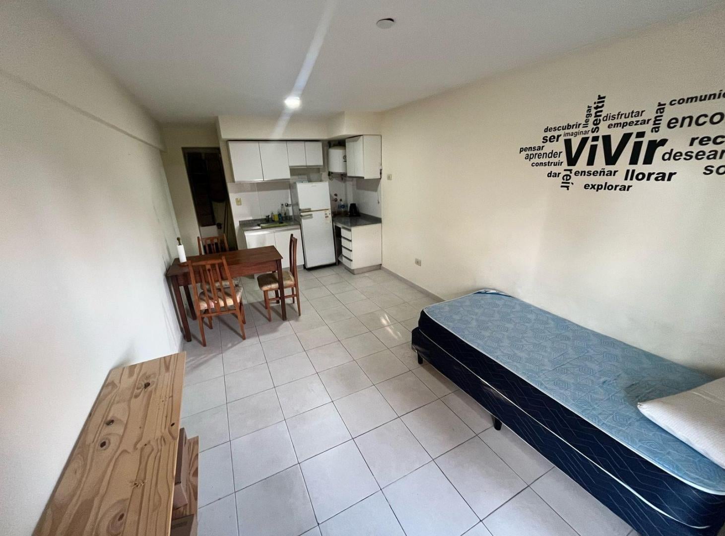 Foto de Excelente monoambiente en venta al frente con balcon y cochera Italia, imagen 4