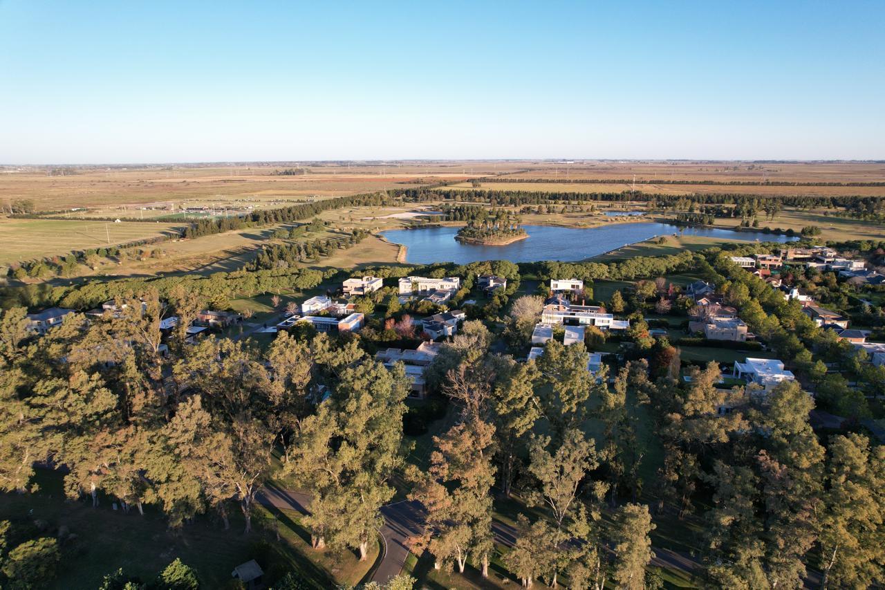 Foto de VENTA Lote de 1.248 m² en Kentucky Club de Campo Funes, imagen 5