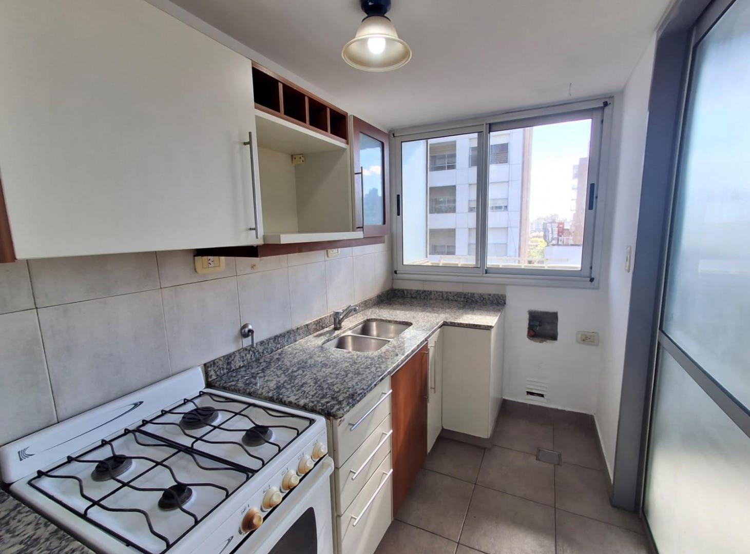 Foto de Departamento de 1 dormitorio en alquiler con balcón al frente, imagen 3