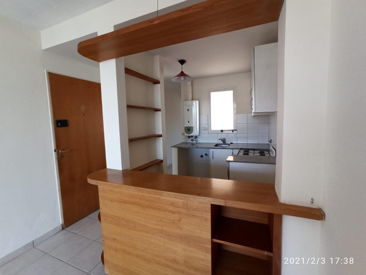 Foto de Departamento de 2 dormitorios con suite y dos balcones Zeballos 578, imagen 3