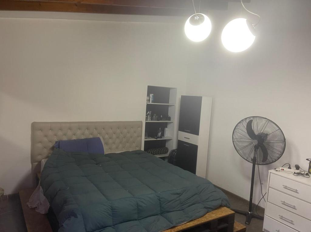Venta de Amplio Lote con Quincho en Lomas de Zamora 4