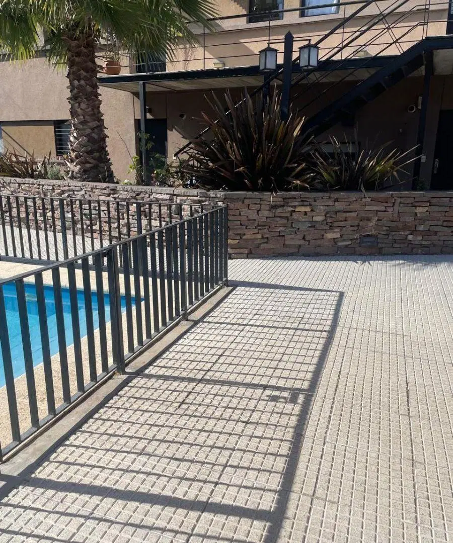 ALQUILA HERMOSO DEPARTAMENTO DE 3 AMBIENTES EN COMPLEJO ROBERSTON MONTE GRANDE 3