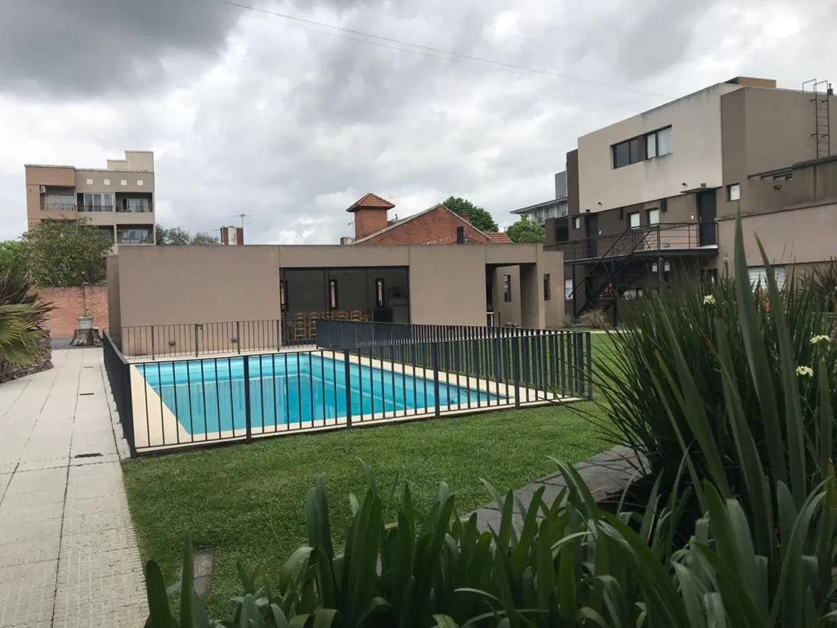 ALQUILA HERMOSO DEPARTAMENTO DE 3 AMBIENTES EN COMPLEJO ROBERSTON MONTE GRANDE 5
