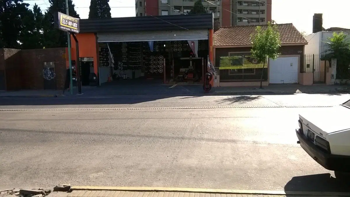 ALQUILA LOCAL COMERCIAL 5