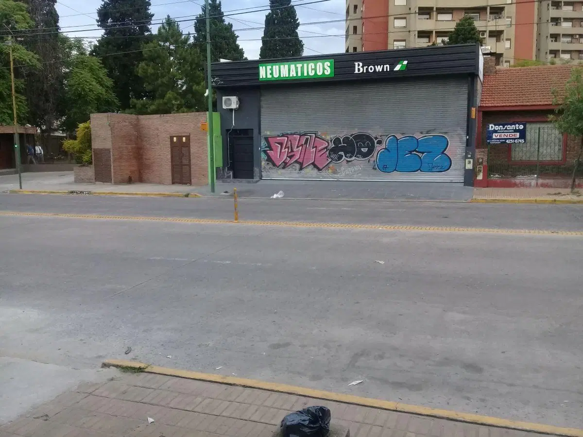 ALQUILA LOCAL COMERCIAL 2