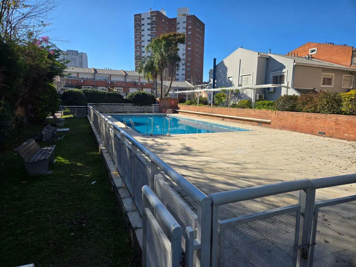 Tres Amplios Ambientes Categoria, Balcón, Piscina, Sum 3