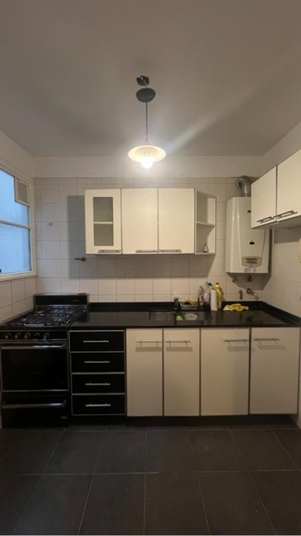 Foto de Comodo dos ambientes con cocina y baño reciclados, imagen 3