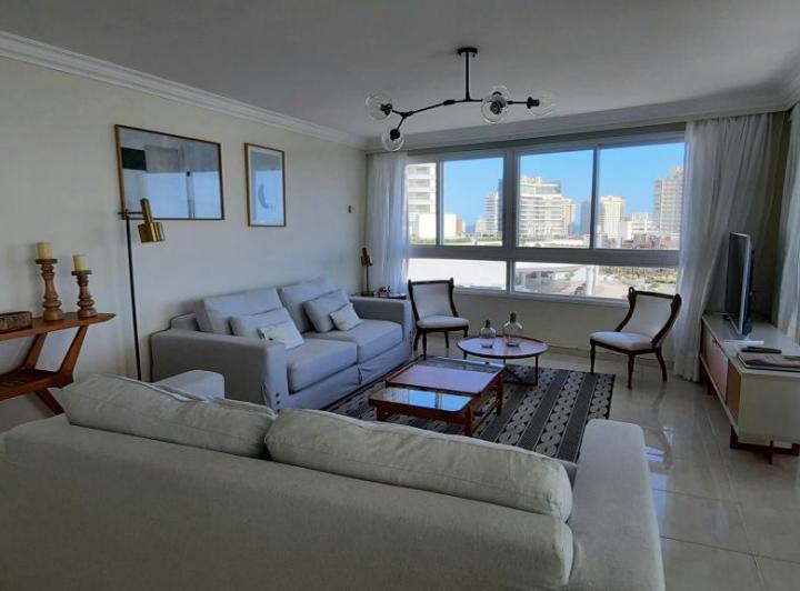 Foto de Departamento en Playa Mansa, imagen 4