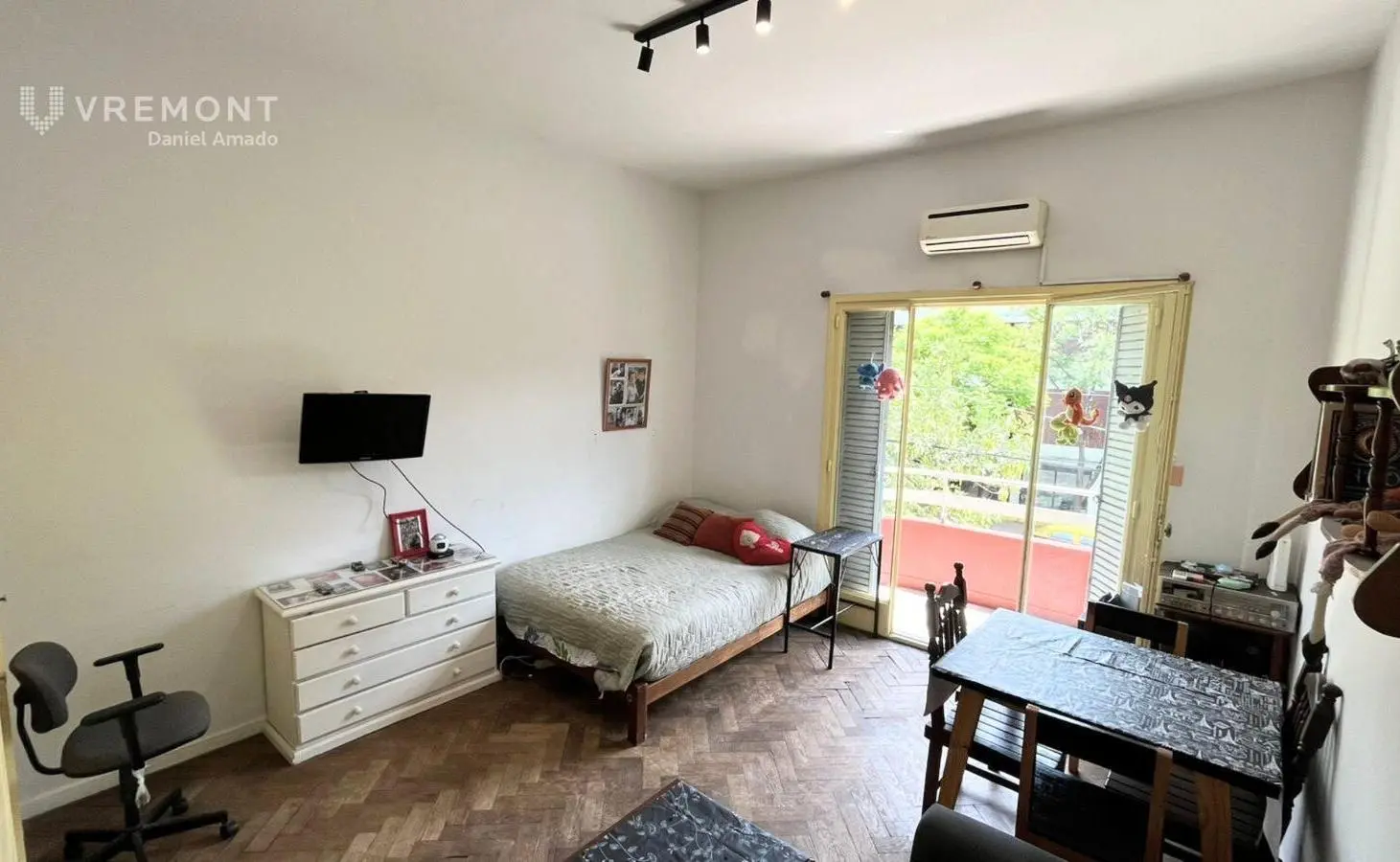 Departamento monoambiente en venta en Constitución con balcón 2