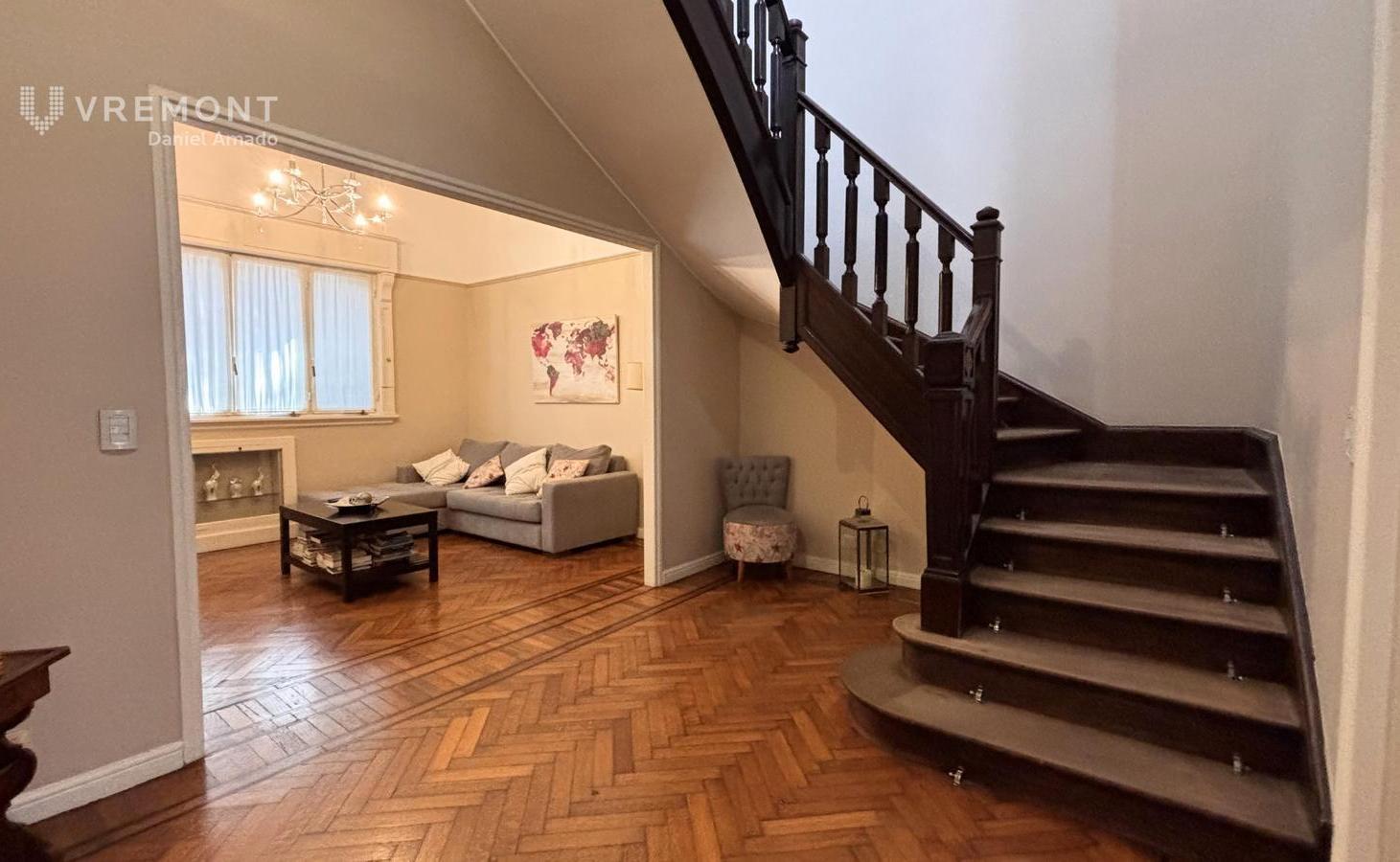 Ph en venta en Almagro con entrada independiente, garage, patio y terraza