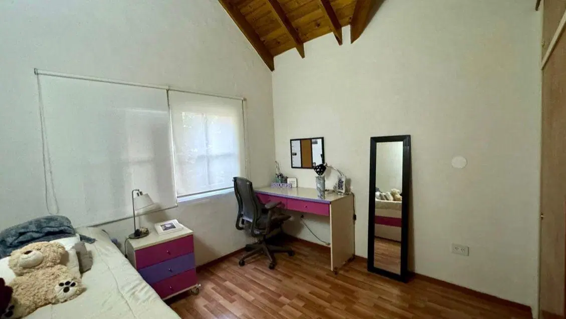 Casa en alquiler de 5 ambientes y pileta 3
