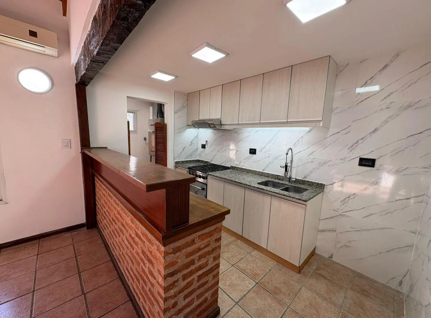 Casa de 4 ambientes en venta en Echeverría del lago con pileta 2