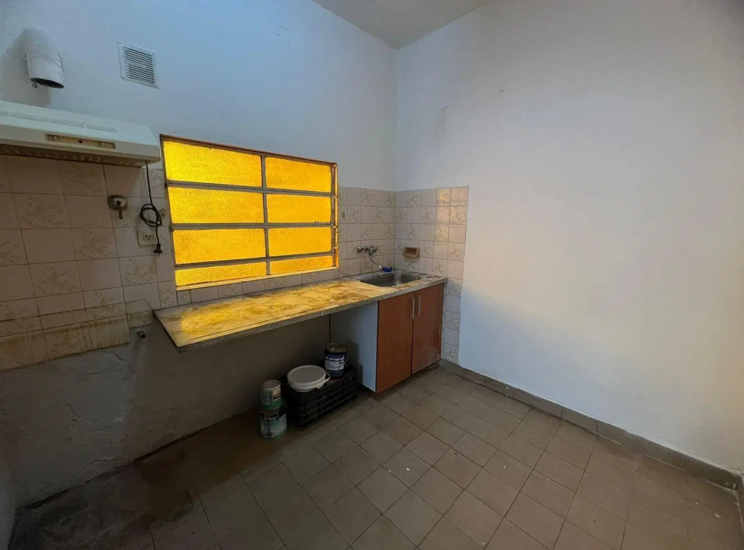 Casa en VENTA de 3 ambientes con cochera + local adelante para alquilar 2