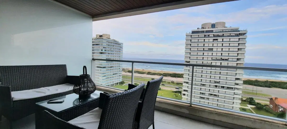 Departamento en Playa Brava 5