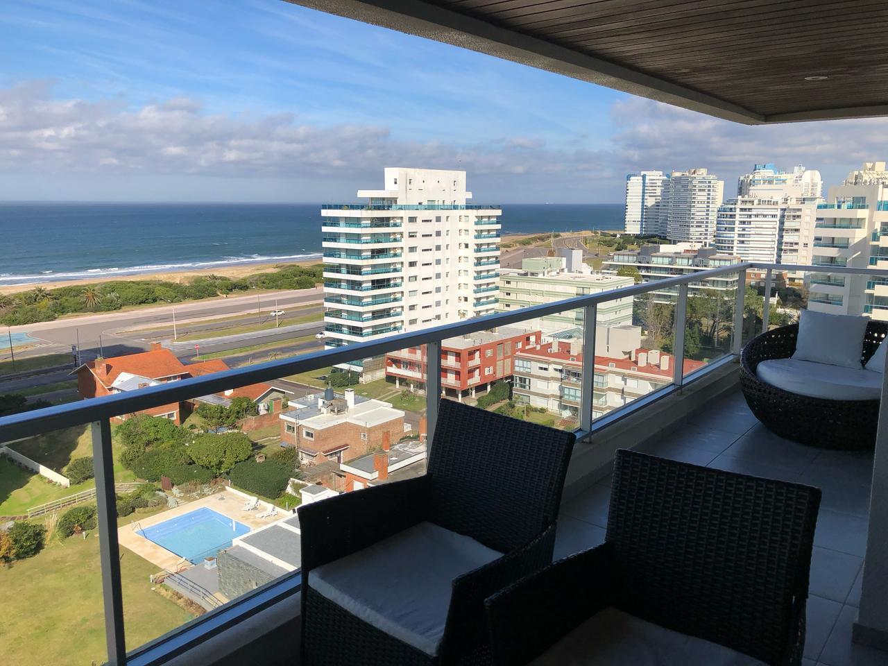 Departamento en Playa Brava