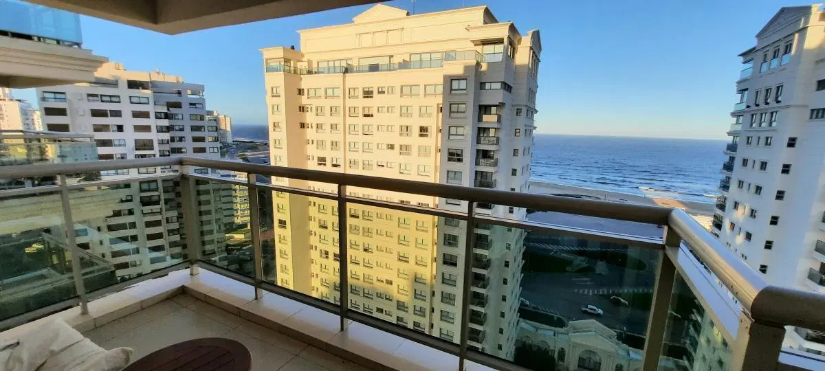 Departamento en Playa Brava 2