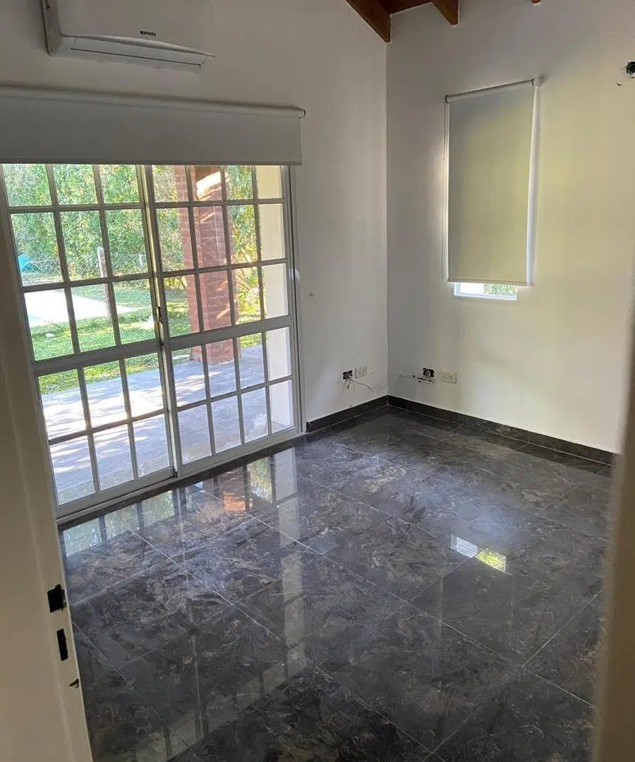 Casa de 4 ambientes en alquiler con pileta, cochera y parrilla 5