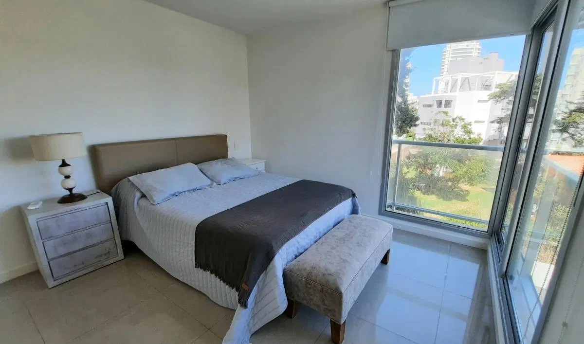 Departamento de 2 dormitorios en Playa Brava 4