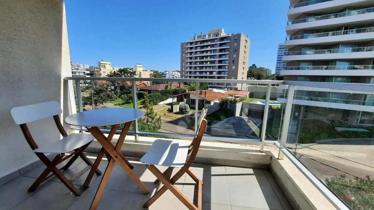 Departamento de 2 dormitorios en Playa Brava 2