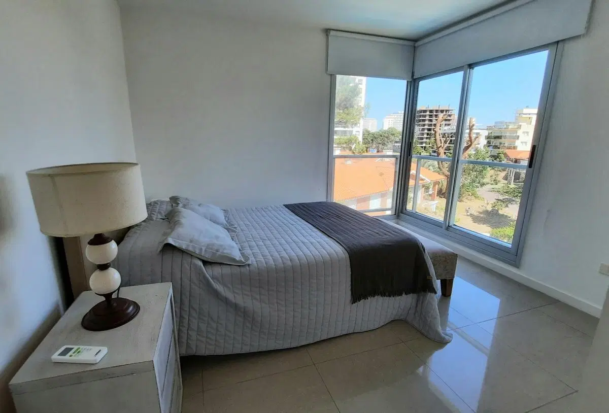 Departamento de 2 dormitorios en Playa Brava 5