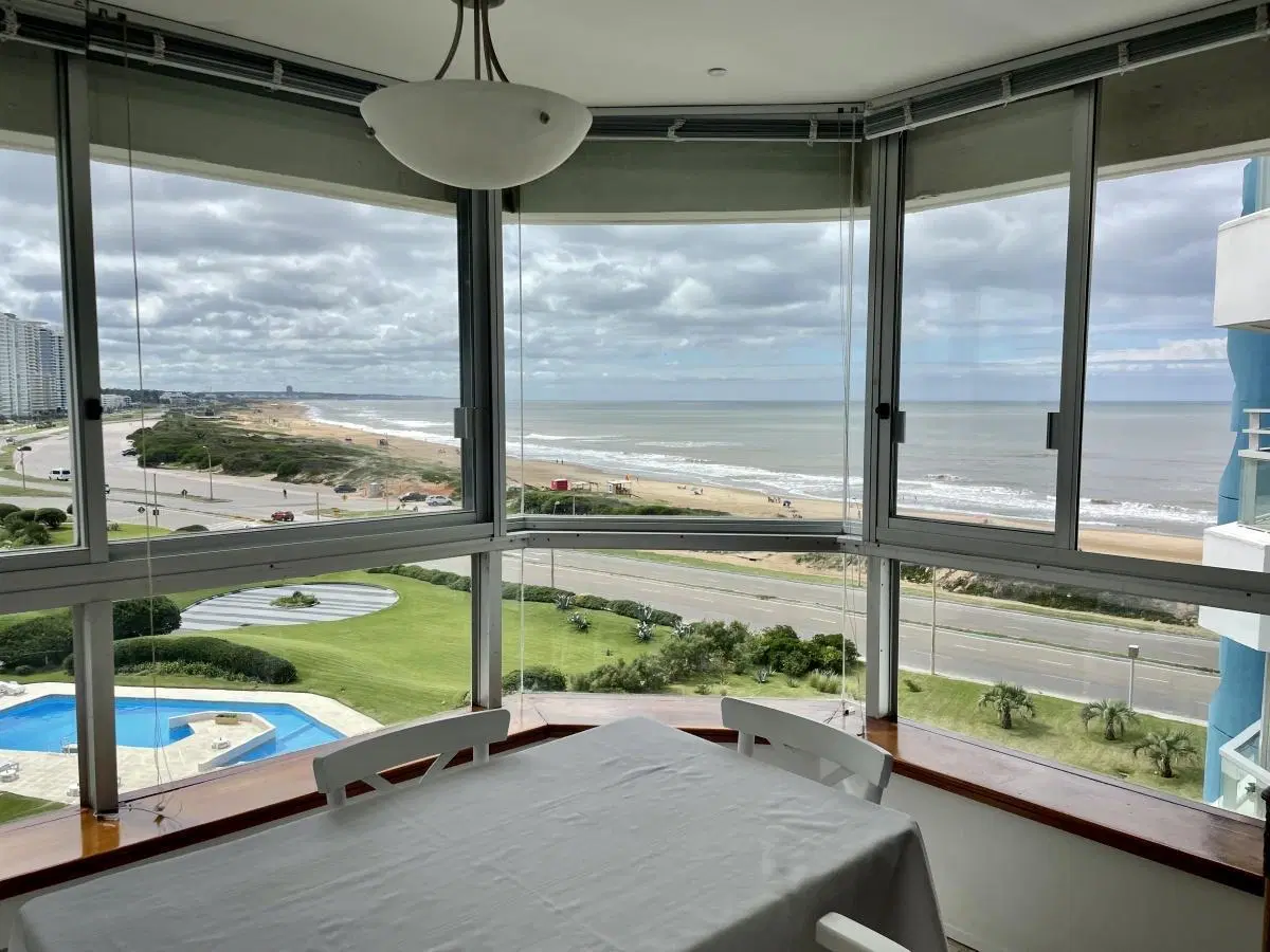 Departamento con vista al mar en la Brava 3