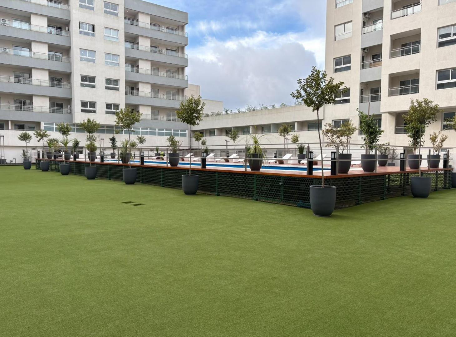 Foto de Departamento de 2 ambientes con pileta y parrilla en alquiler, imagen 1