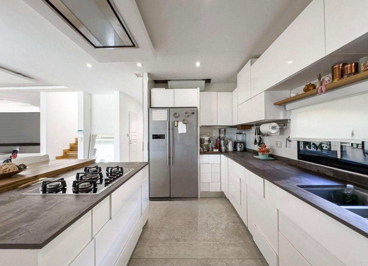 Foto de Casa de 6 ambientes en venta con pileta y parrilla, imagen 2