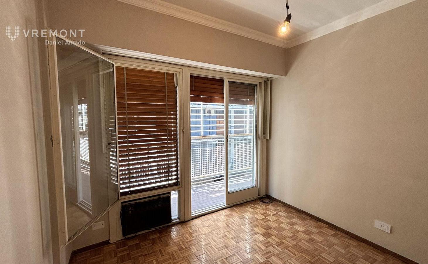 Foto de Departamento de 4 ambientes en venta en parque Rivadavia Caballito con, imagen 2