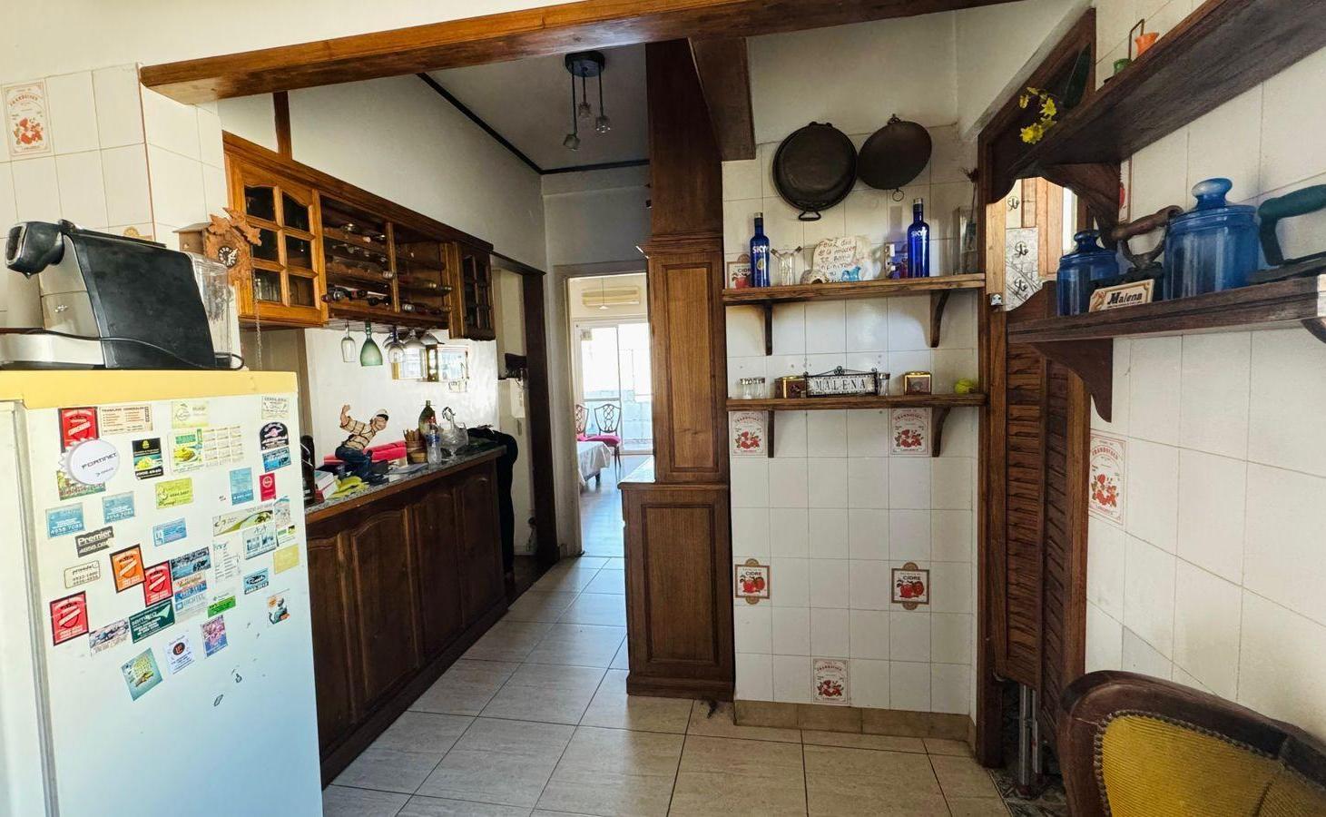 Foto de Av. Rivadavia 4400 Semipiso en venta en Almagro 4 ambientes con balcón, imagen 1