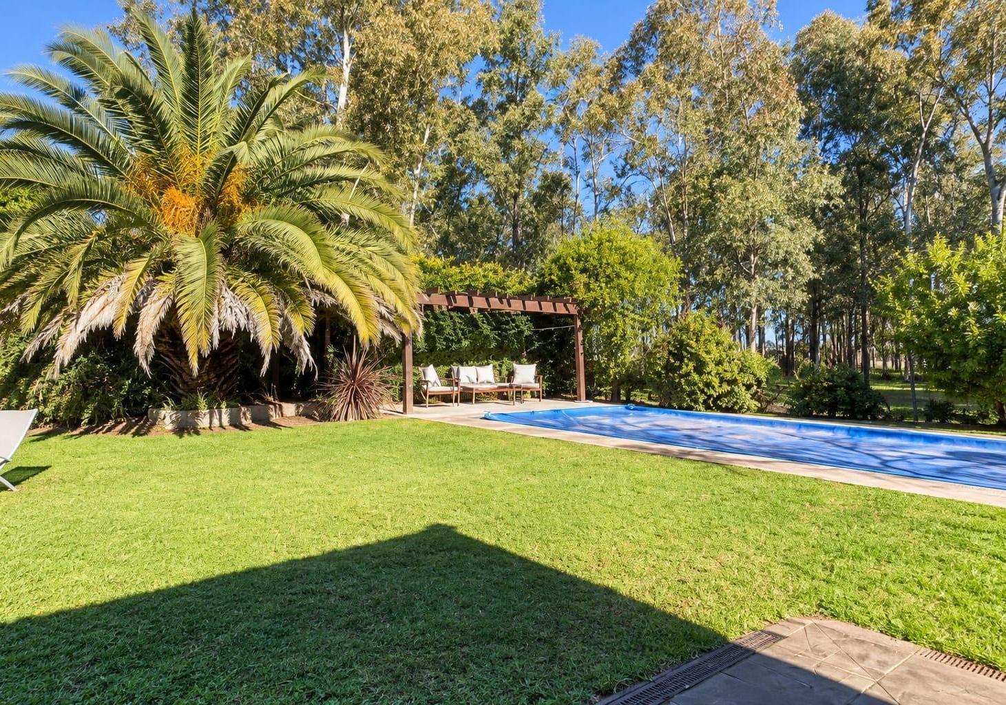 Foto de Casa de 6 ambientes con pileta en venta, imagen 4