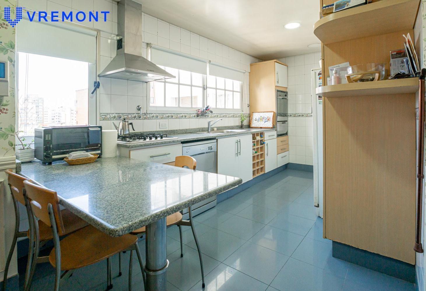 Foto de Semipiso de 4 ambientes con cochera en venta en Caballito, imagen 1