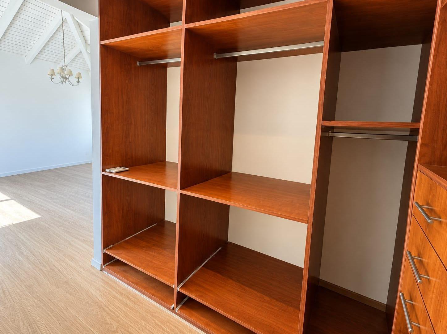 Foto de Casa de 5 ambientes con pileta en venta, imagen 4