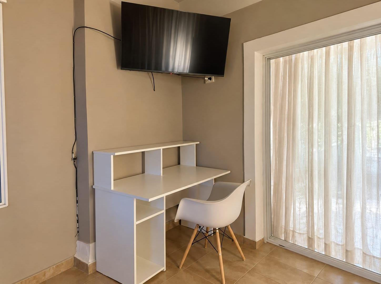 Foto de Casa de 5 ambientes con pileta en venta, imagen 5