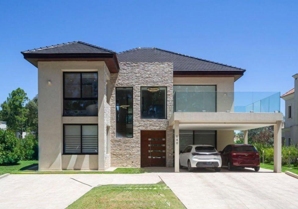 Foto de Casa de 6 ambientes en venta con pileta y parrilla, imagen 1