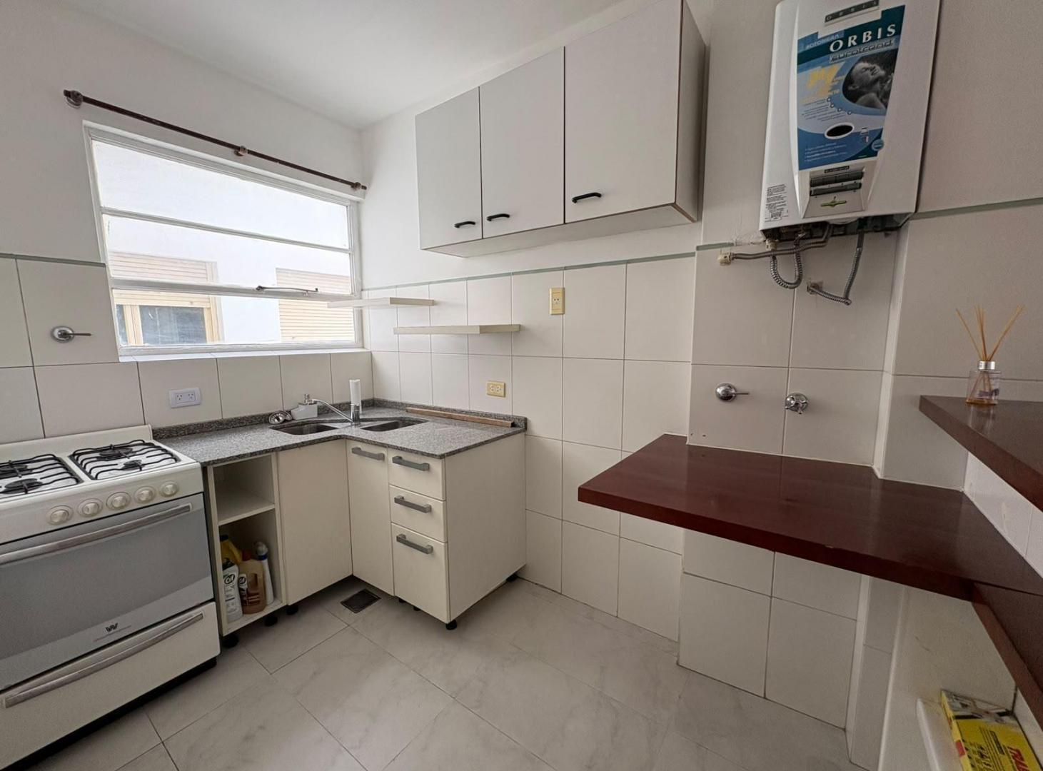 Foto de Departamento de 3 ambientes con balcón en alquiler, imagen 4