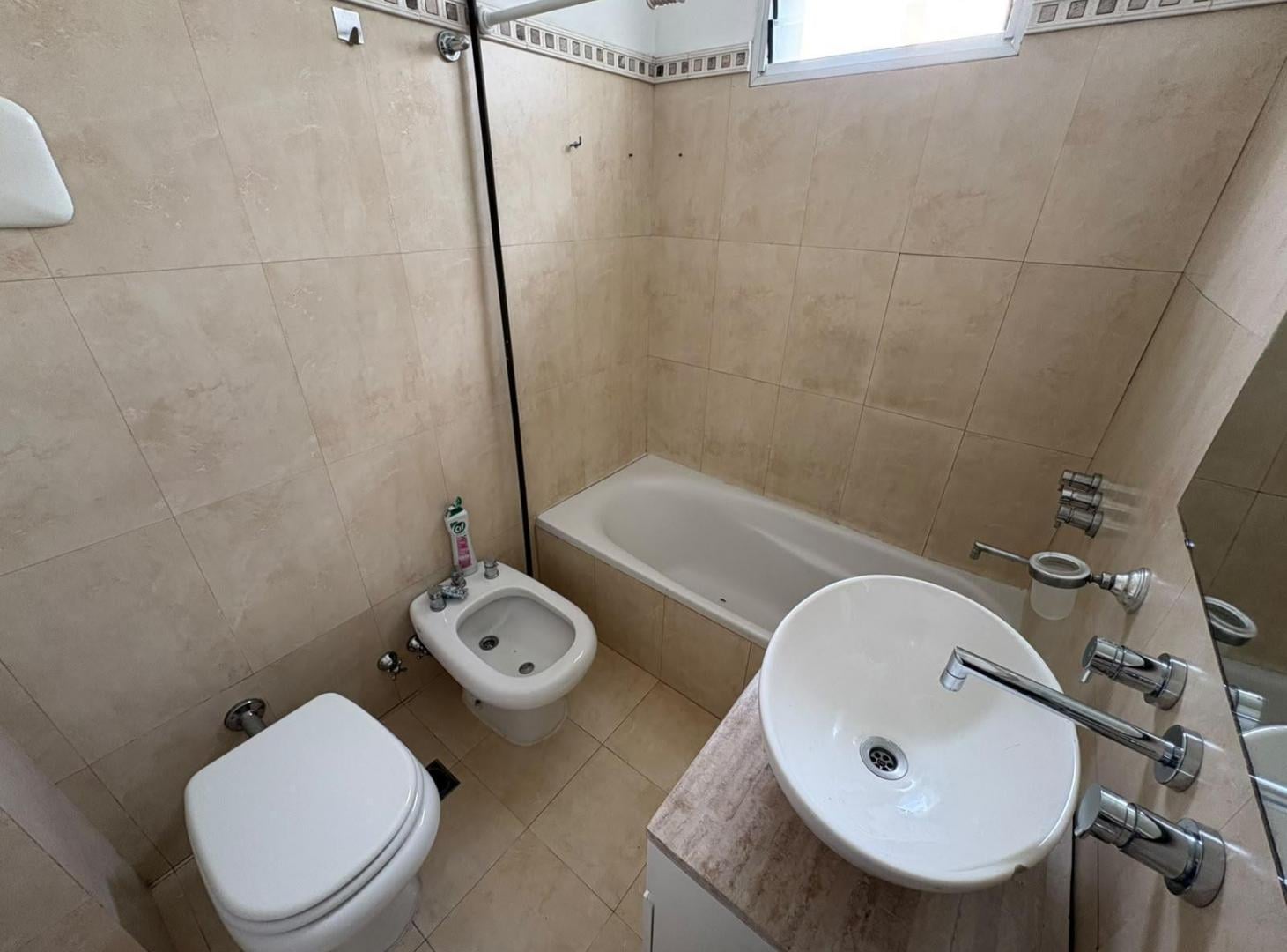 Foto de Departamento de 3 ambientes con balcón en alquiler, imagen 2