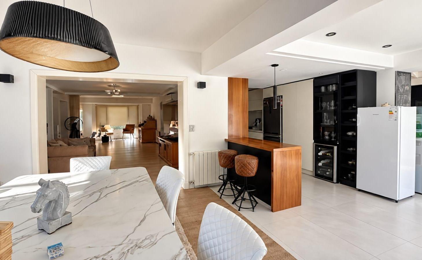 Foto de Casa de 6 ambientes con pileta en venta, imagen 1