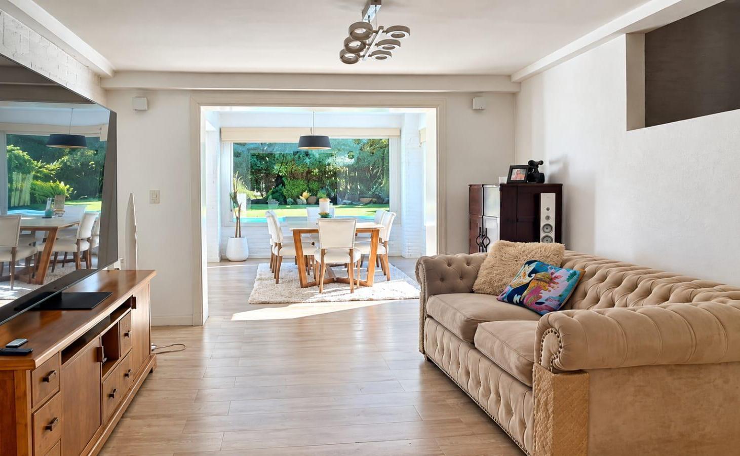 Foto de Casa de 6 ambientes con pileta en venta, imagen 4